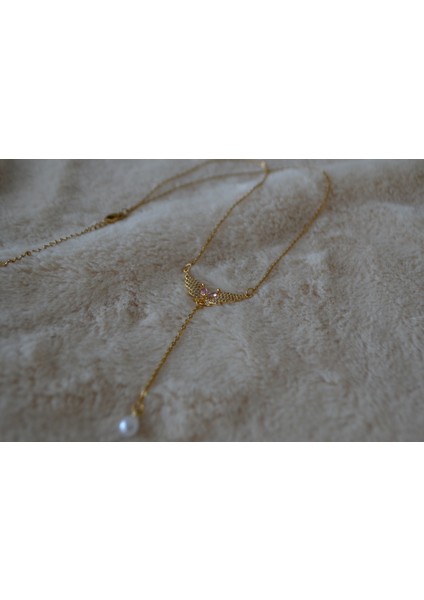 Kanat Detaylı Gold Çelik Y Kolye