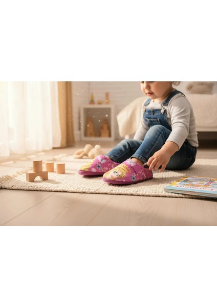 Princess Temalı Yumuşak Kaydırmaz Taban Ev Kreş Anaokulu Terlik