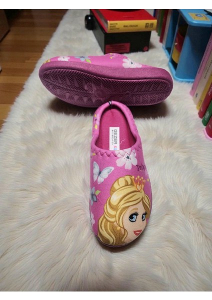 Princess Temalı Yumuşak Kaydırmaz Taban Ev Kreş Anaokulu Terlik modelleri