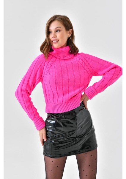 Kadın Kazak Boyunlu Örgü Detaylı Kısa Kazak Pembe - 8090 modelleri