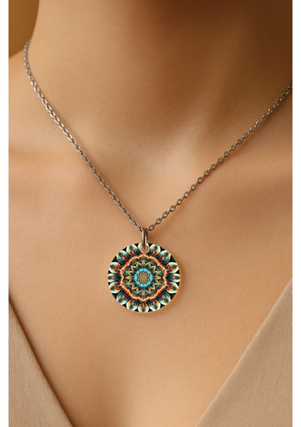 Şeffaf Sert Akrilik Kolye Ucu ve Üzeri Zincirli Desenli Kolye Ertamis Mandala