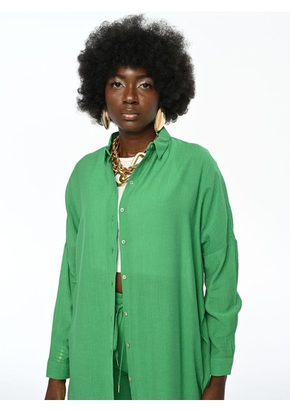 Kadın Cepsiz Düz Renk Oversize Kesim Gömlek