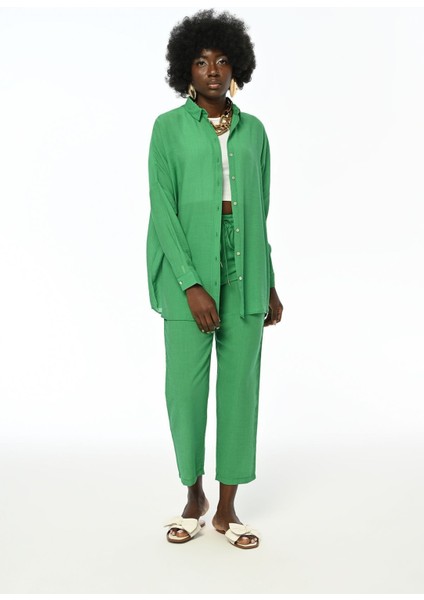 Kadın Cepsiz Düz Renk Oversize Kesim Gömlek fırsatları