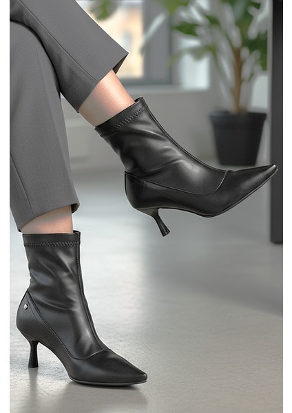 Sylvie Siyah Cilt Esnek Yumuşak Kaymaz Taban (6cm) Streç Bot