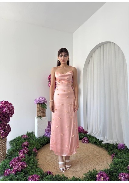 Dora Çiçek Detaylı Elbise