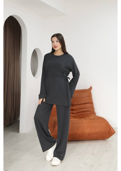 Kadın Yanları Bağlamalı Iki Iplik Üst Düzey Ikili Takım