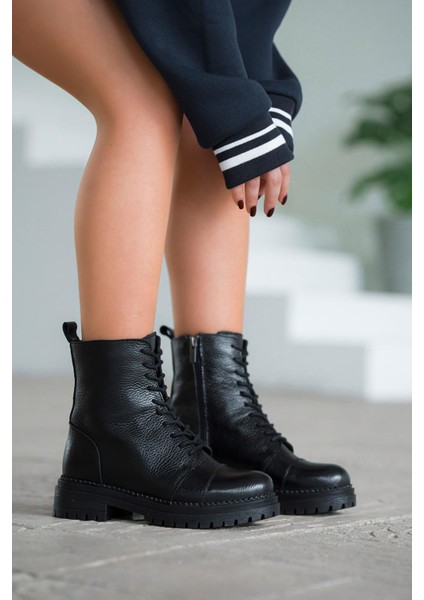 Roy Bağcıklı Kadın Hakiki Deri Postal Ksiyah fiyatları