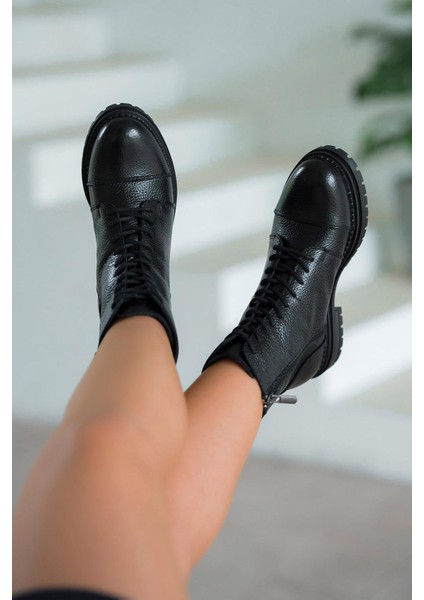 Roy Bağcıklı Kadın Hakiki Deri Postal Ksiyah modelleri