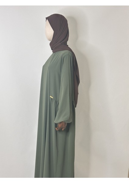 Yandan Robalı,tesettür Bol Elbise,hac ve Umre Için Uygundur Medine Ipegi Kumas Yeşil Renk fiyatları