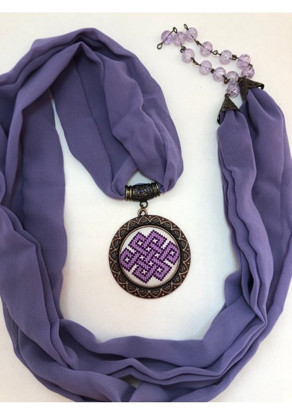 Kanaviçe Işlemeli Fular Kolye modelleri