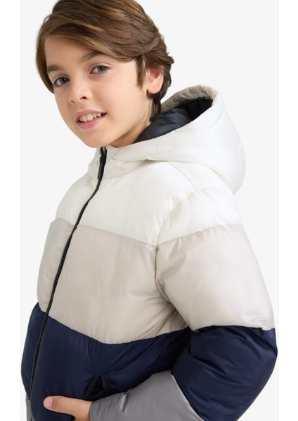 Erkek Çocuk Su İtici Kapüşonlu Polar Astarlı Fermuarlı Şişme Mont E7381A825WN fırsatları