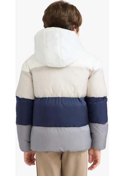 Erkek Çocuk Su İtici Kapüşonlu Polar Astarlı Fermuarlı Şişme Mont E7381A825WN indirimleri