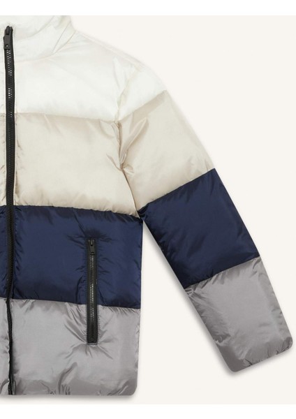 Erkek Çocuk Su İtici Kapüşonlu Polar Astarlı Fermuarlı Şişme Mont E7381A825WN