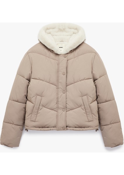 Uzun Kollu Cepli Düğmeli Su Itici Kapüşonlu Içi Suni Kürklü Kısa Şişme Mont fırsatları