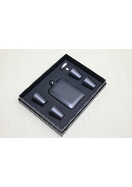 4 Shot Bardaklı Matara Seti Siyah