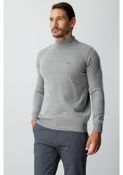 Gri Standart Fit Dar Kalıp Yarım Balıkçı Düz Triko