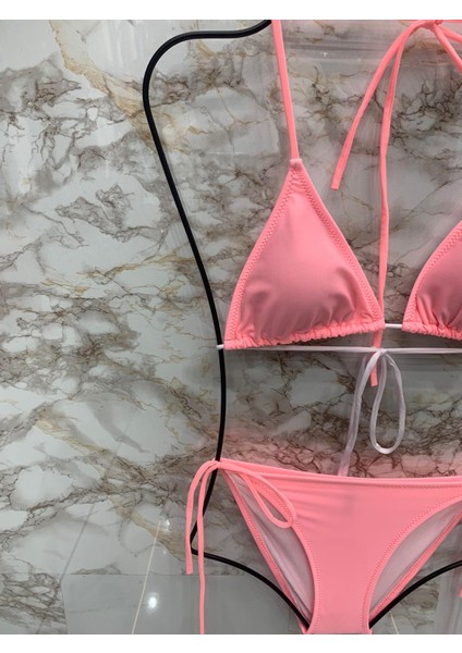 Kadın Likralı Esnek Yandan ve Boyundan Bağlamalı Şık Ipli Üçgen Bikini Takım fiyatları