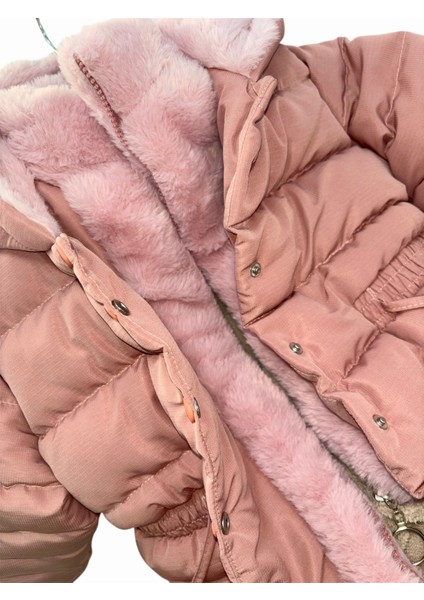 Ponponlu Kız Mont modelleri