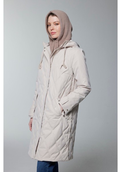 Kapüşonlu Fermuar Detaylı Kapitone Mont fiyatları