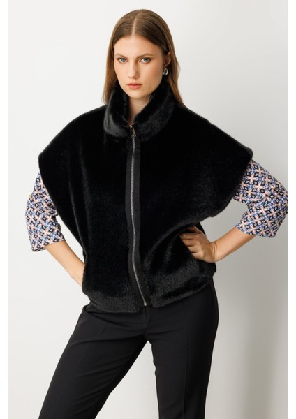 Kadın Dik Yaka Peluş Yelek 8585 Siyah