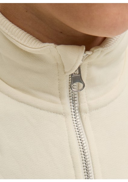 Nakışlı Erkek Çocuk Krem Sweatshırt 12284067 fırsatları