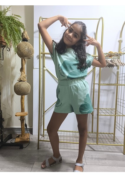 Kız Çocuk Şortlu Tişörtlü Takım Pamuklu Büyük Çiçek Desenli Küf Yeşili indirimleri