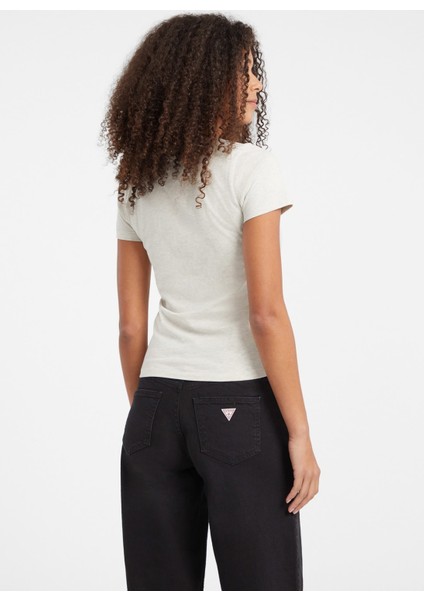 Yuvarlak Yaka Baskılı Çok Renkli Kadın T-Shirt Guess Jeans Kadın Slim Fit fırsatları