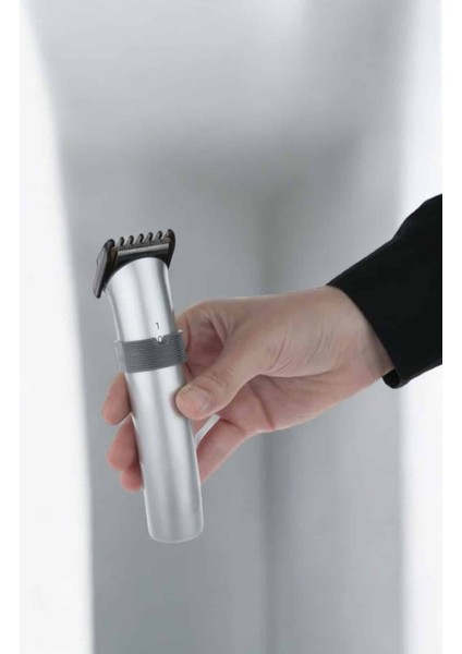 4 Taraklı Profesyonel Şarjlı Saç ve Sakal Kesme Tıraş Makinesi Seti - M608R070-K52608 fırsatları