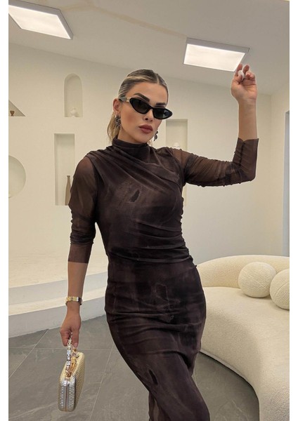 Omuzdan Büzgülü Balıkçı Yaka Dar Uzun Elbise Kahverengi