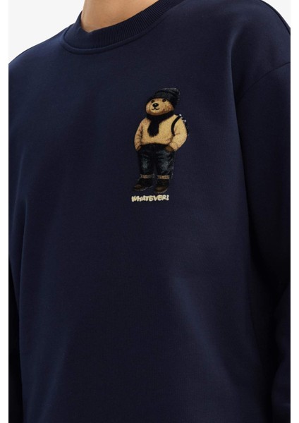 Boxy Fit Bisiklet Yaka Ayı Baskılı Sweatshirt G5149AX25AU fırsatları