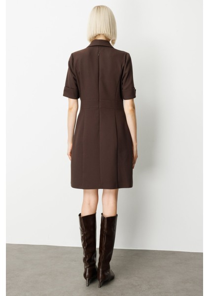 Kadın Kruvaze Yaka Süs Düğmeli Elbise 4017 Kahverengi fırsatları