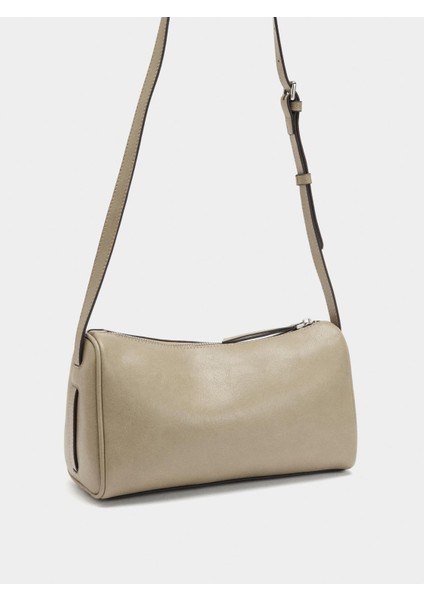 Deri Detaylı Çapraz Askılı Çanta modelleri