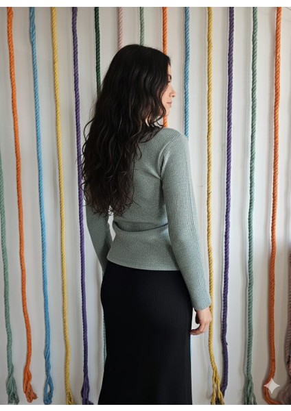 1587 Kruvaze Bağcık Detaylı Yumoş Triko Bluz fiyatları