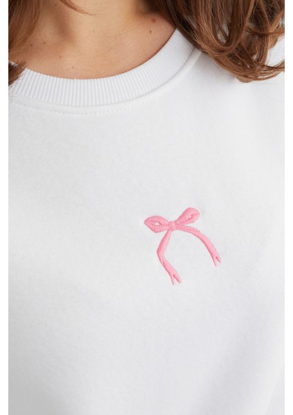 3 Iplik Fiyonk Nakışlı Crop Sweatshirt