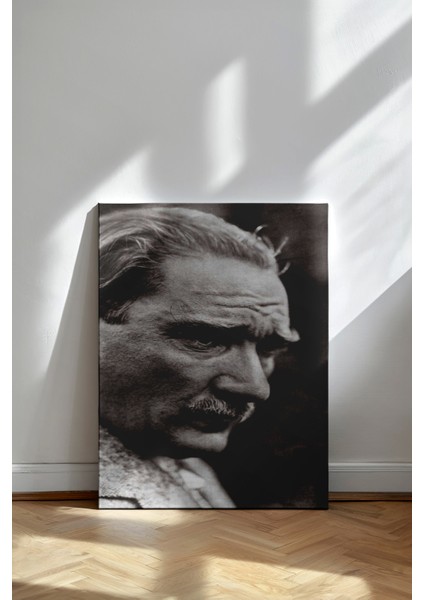 Kararlı Bakış - Kanvas Tablo - Siyah Beyaz Dramatik Portre Duvar Dekoru fiyatları