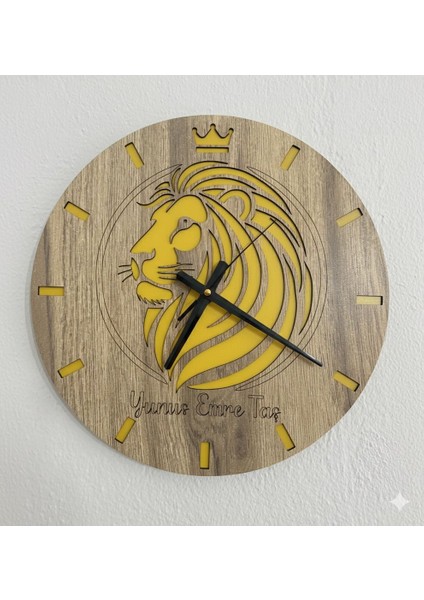 Kişiye Özel Isimli Aslan Tasarımlı Duvar Saati | Lazer Kesim Ahşap Dekor | Taçlı Model | 40 cm