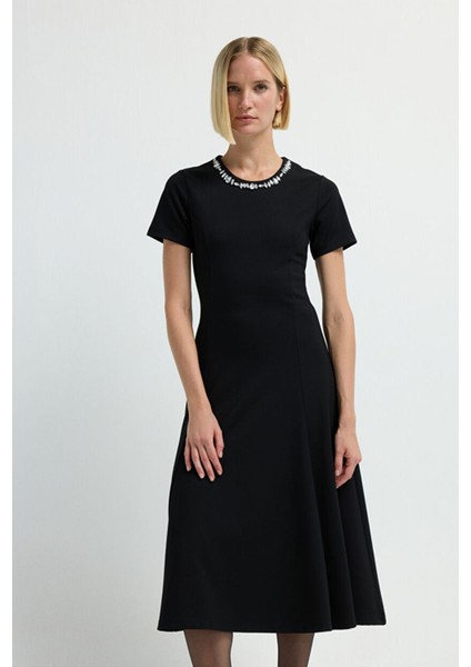 Yakası Taşlı Elbise Siyah 12443709003 fırsatları