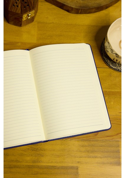 Kişiye Özel Lacivert Vegan Deri Telefon Cepli Dikişili Düz 224 Sayfa Çizgili Not Defteri fiyatları