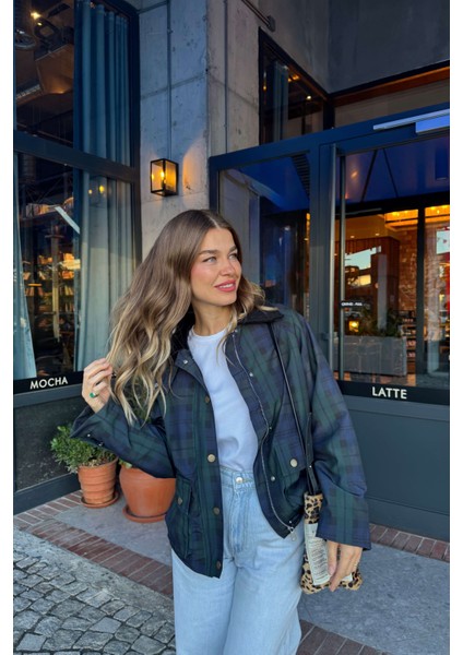 Lacivert Yeşil Ekoseli Kadife Yakalı Kapitone Ceket