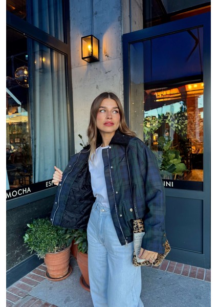 Lacivert Yeşil Ekoseli Kadife Yakalı Kapitone Ceket fırsatları