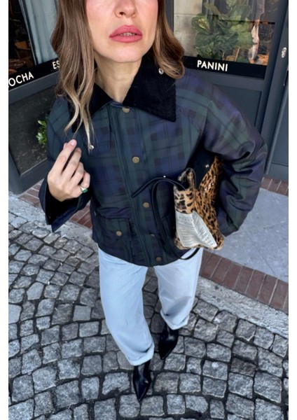 Lacivert Yeşil Ekoseli Kadife Yakalı Kapitone Ceket indirimleri