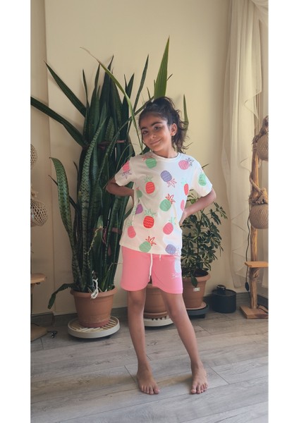 Kız Çocuk Şortlu Takım Ananaslı fırsatları