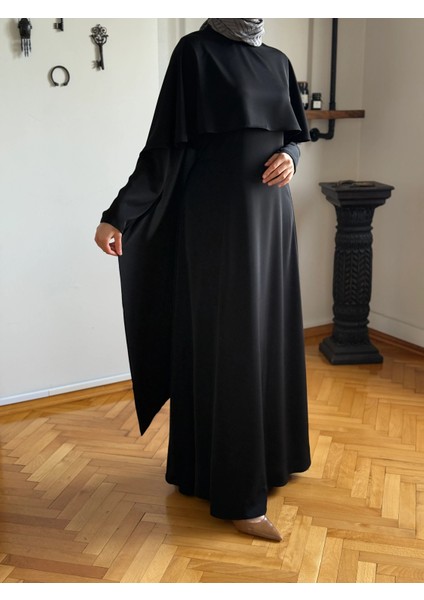 Pelerinli Bel Bağlamalı Elbise 1002 fiyatları