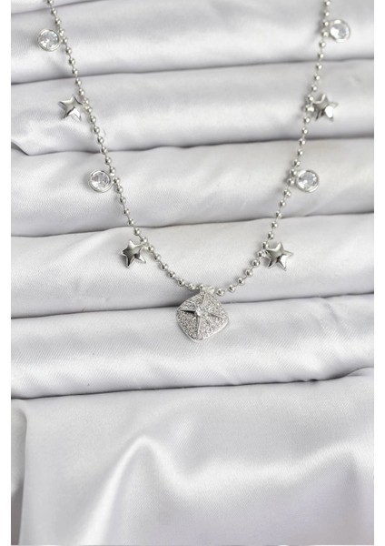 Pirinç Gümüş Renk Zirkon Taşlı Kutup Yıldızı Model Kadın Kolye