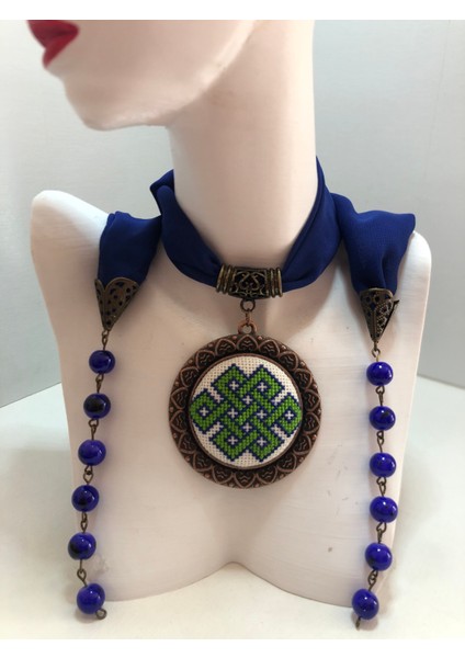 Kanaviçe Işlemeli Fular Kolye fiyatları