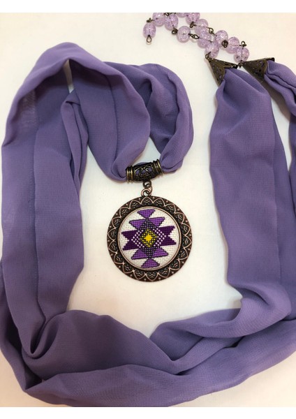 Kanaviçe Işlemeli Fular Kolye modelleri