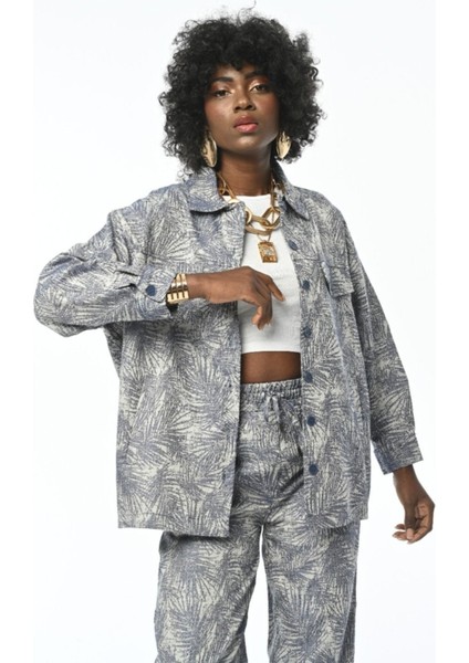 Kadın Çift Cepli Desenli Lacivert Gömlek