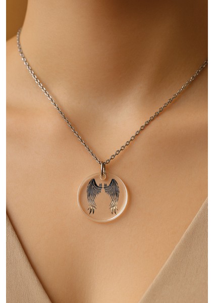 Şeffaf Sert Akrilik Kolye Ucu ve Üzeri Zincirli Desenli Kolye Çizim Melek Kanadı