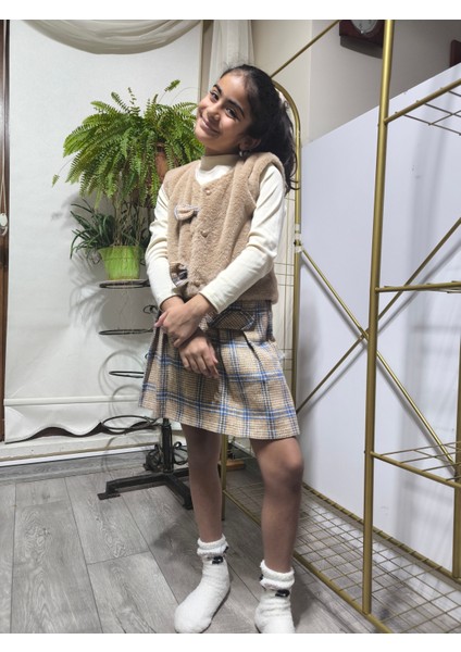 Kız Çocuk Üçlü Takım (Peluşlu Yelek+Pamuklu Bluz+Kaşe Şort Etek) Şık Kışlık Camel