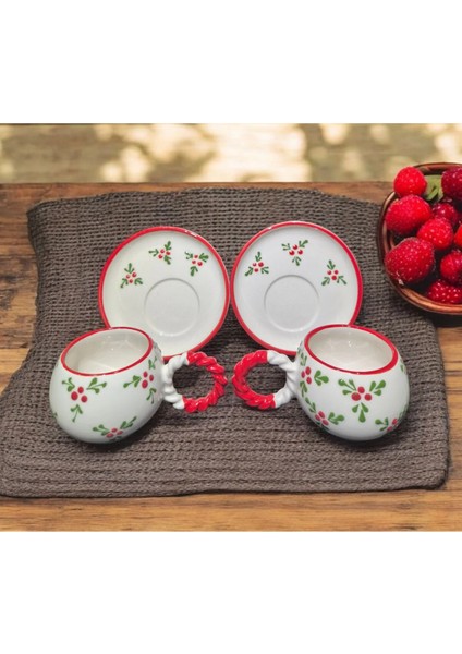 Kokina Desenli Yıl Başı Özel Kabartmalı El Işlemeli 4 Parça 2 Kişilik Fincan Takımı